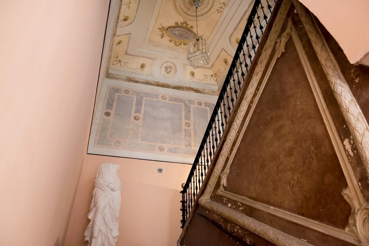 Palacio Marmoles Seville Luaran gambar
